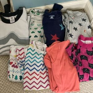 Bundle 7 kids pajamas for resale- Hanna Andersson Primary Old Navy sizes 7 - 10